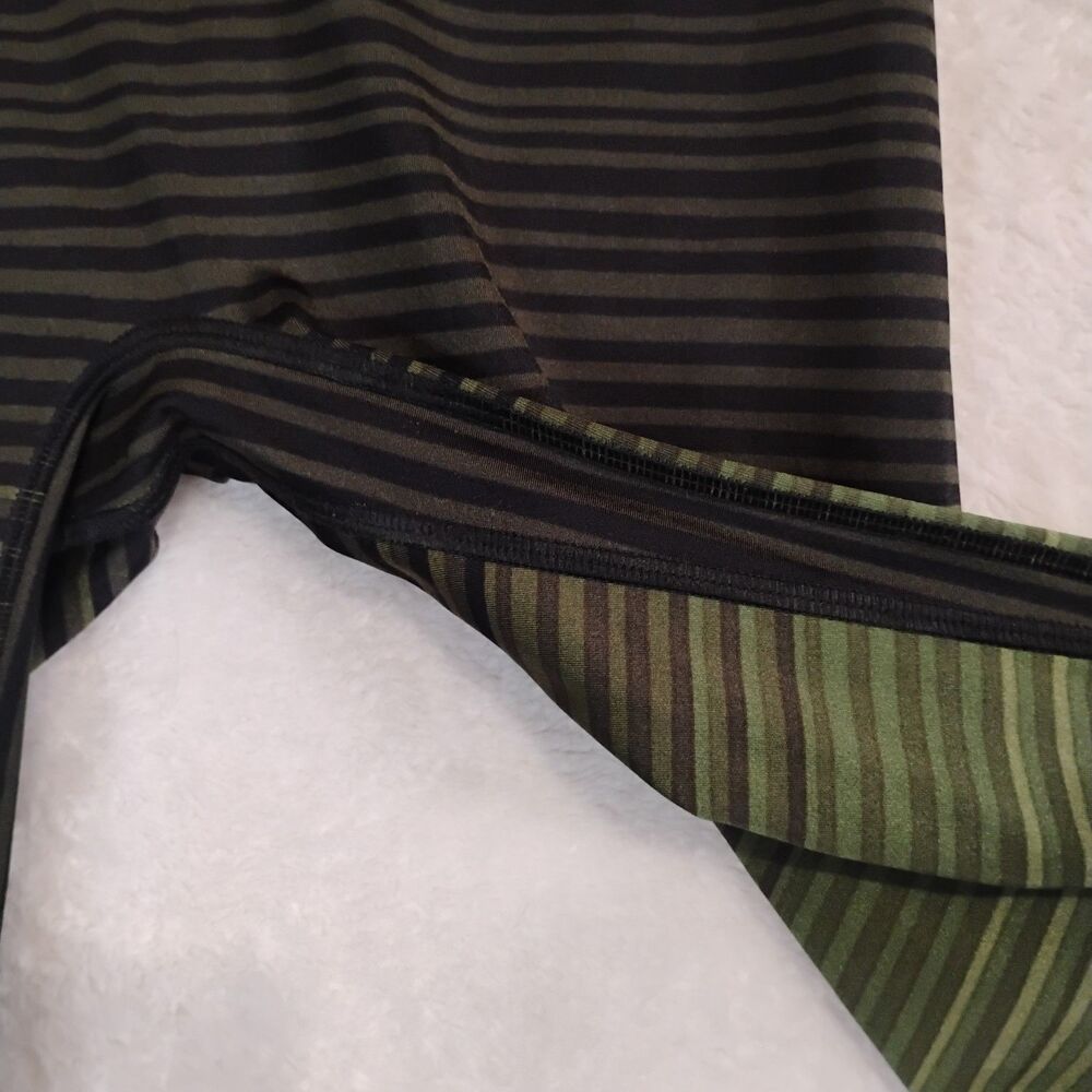 K-DEER Will Stripe Capri Leggings Large Micro Striped Olive Green High Waist Gym - Picture 8 of 16
